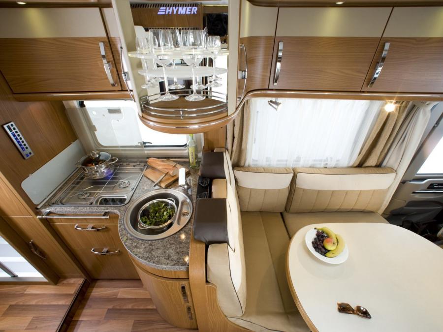 Интерьер Hymer B779 XL 2009 года  (фото 15 из 16)